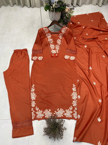 DESIGNER WEAR EXCLUSIVE AND COMFORTABLE SUIT IN REYON SLUB COTTON FABRIC TOP PANT WITH DUPATTA PAIR