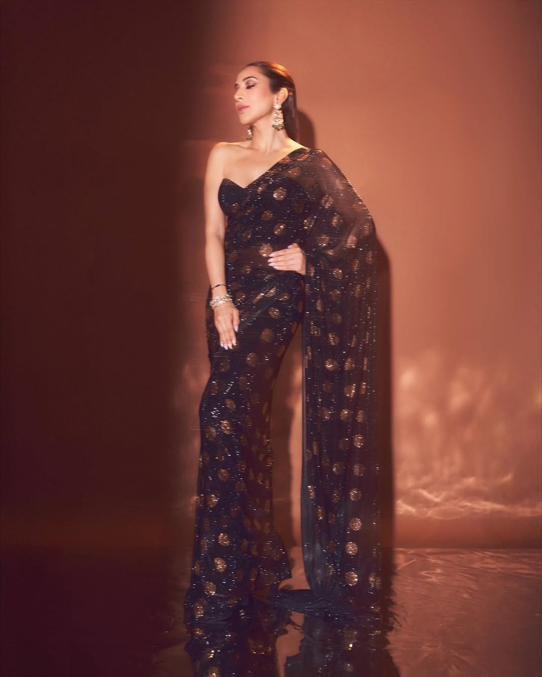 Sophie Choudry Inspired Black Faux Georgette Sequins Saree