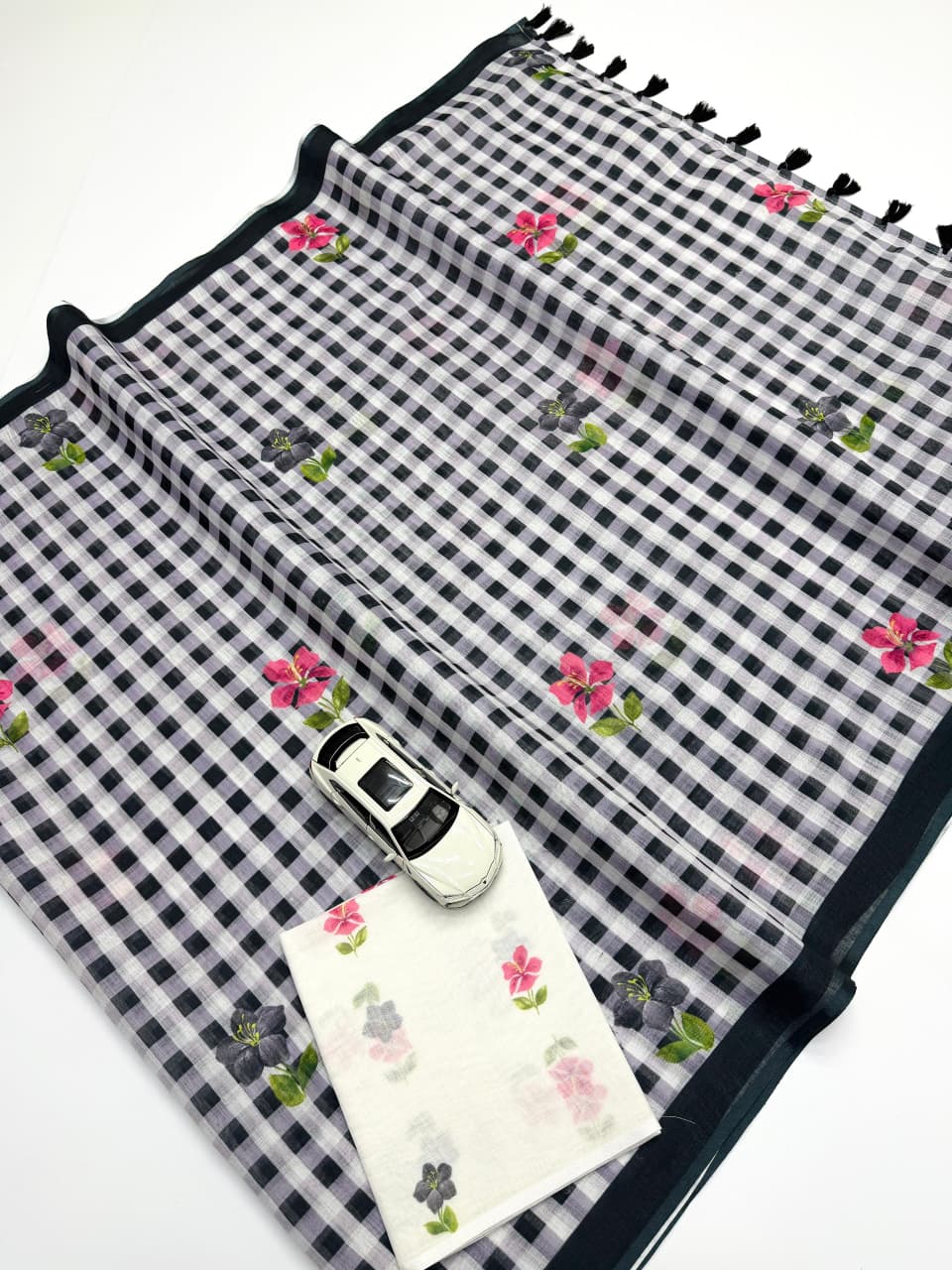Soft Linen Digital Print Saree with Latkan (Fumka) | Elegant Casual & Festive Wear Saree