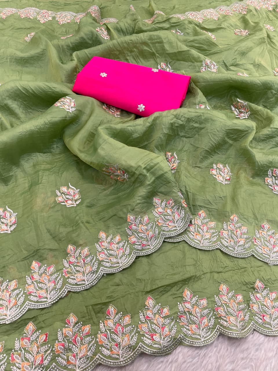 Soft Gold Crush Silk Saree with Multi Thread Embroidery Work & Mono Silk Butti Blouse – Budget Party Wear Saree for Women